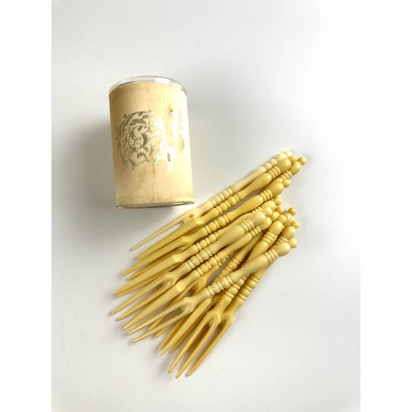 Vintage Cocktail Picks Psuedo Ivory Plastic Appetizer Forks Holder Set - Picture 4 of 8